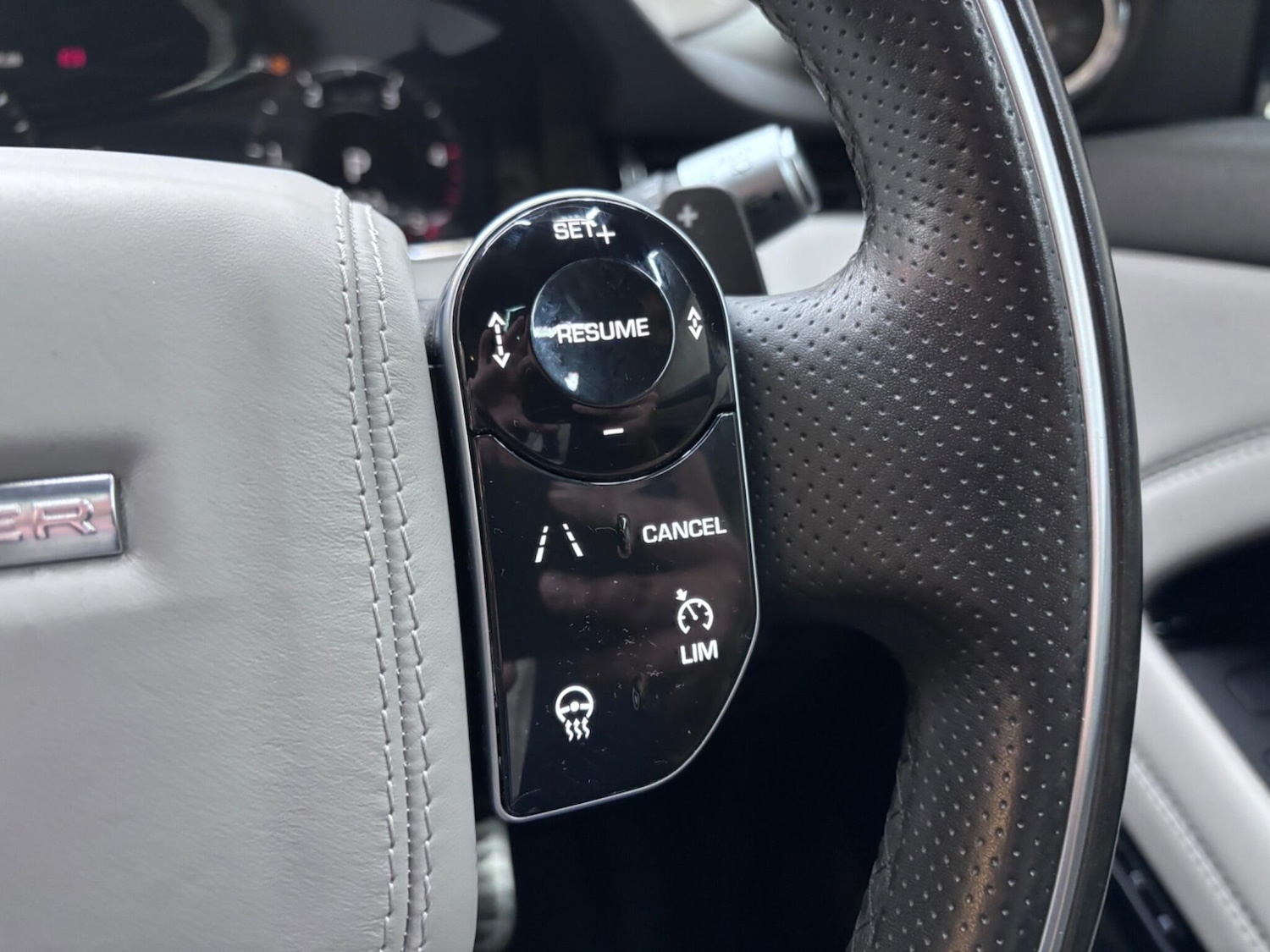 Used Land Rover Range Rover Evoque 2019 for sale - 77143626: Photo 42