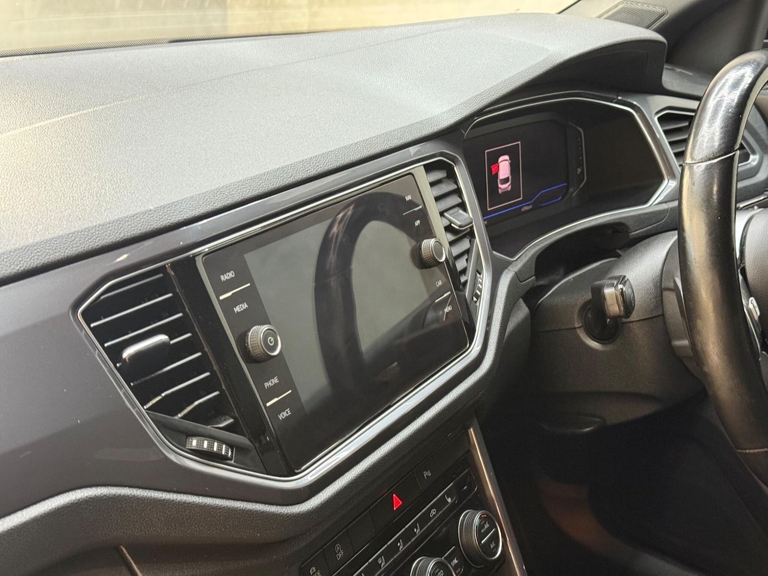 Used Volkswagen T-Roc 2020 for sale - 76360213: Photo 21