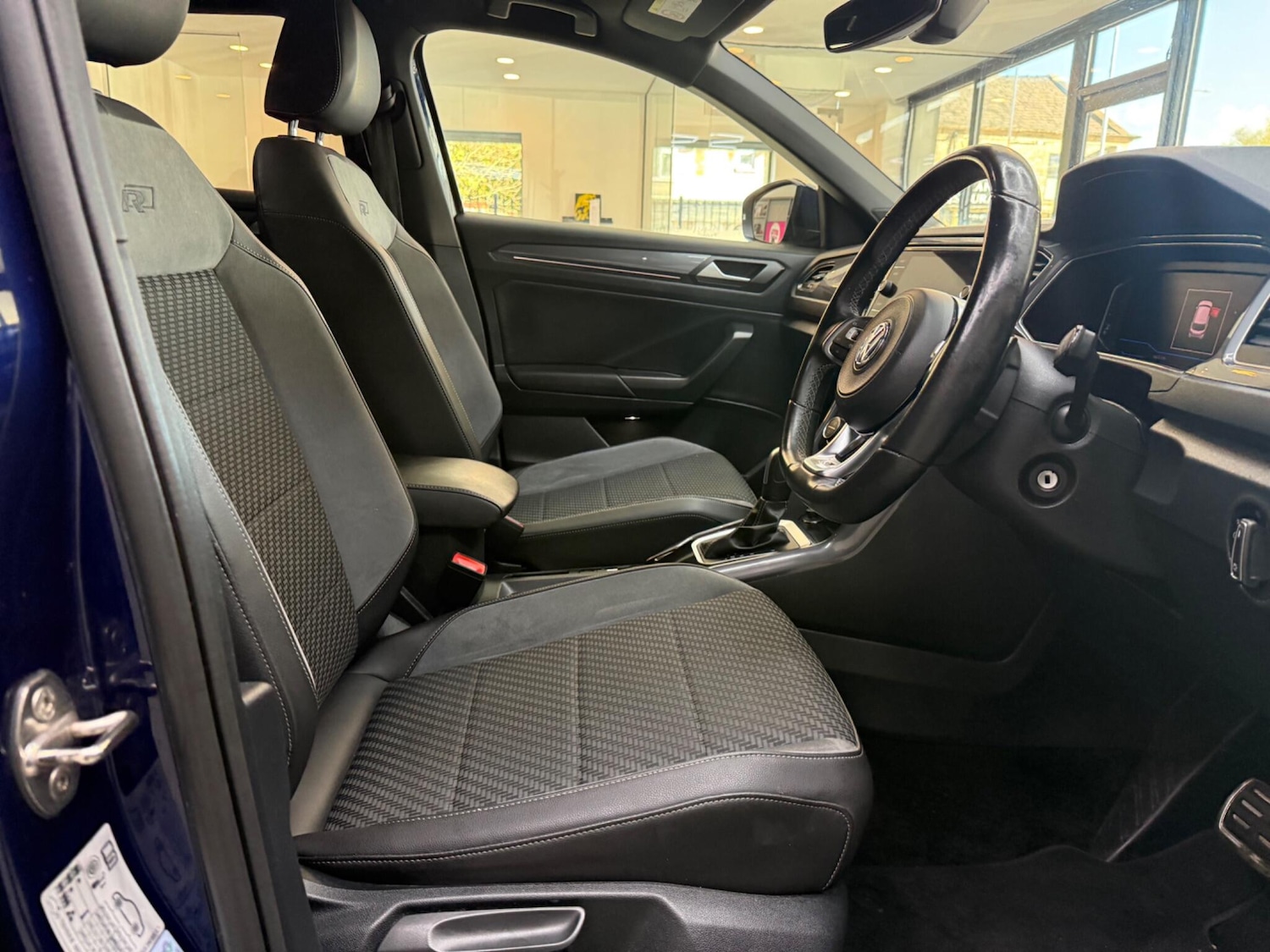 Used Volkswagen T-Roc 2020 for sale - 76360213: Photo 25