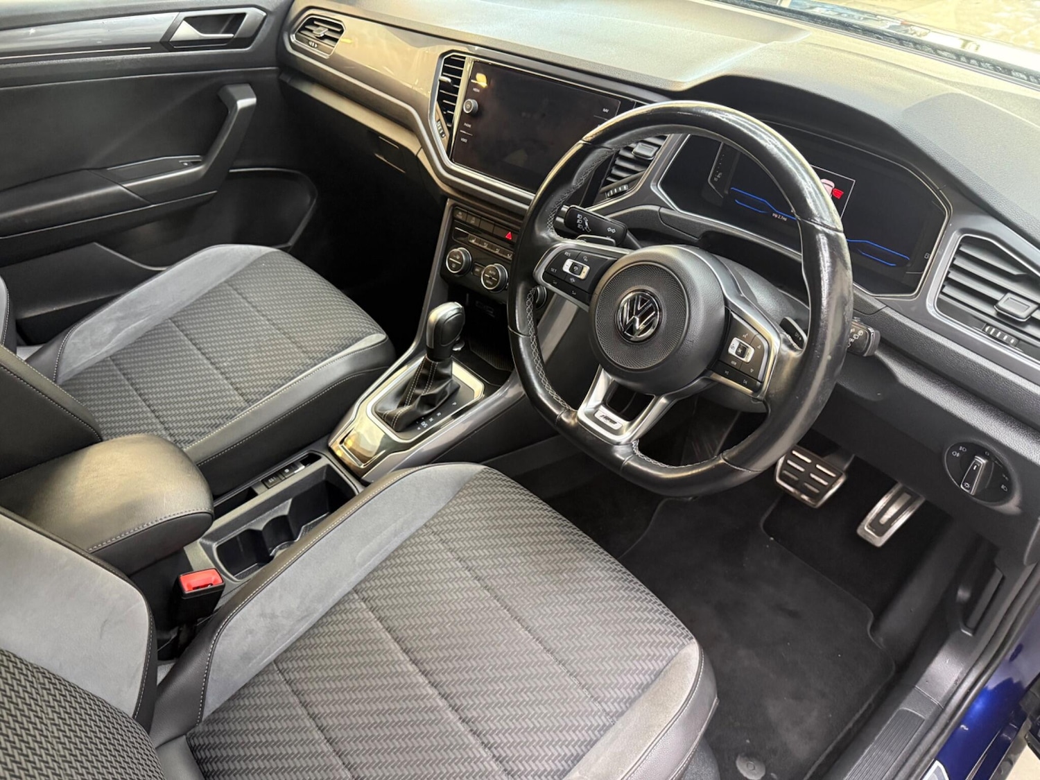 Used Volkswagen T-Roc 2020 for sale - 76360213: Photo 26