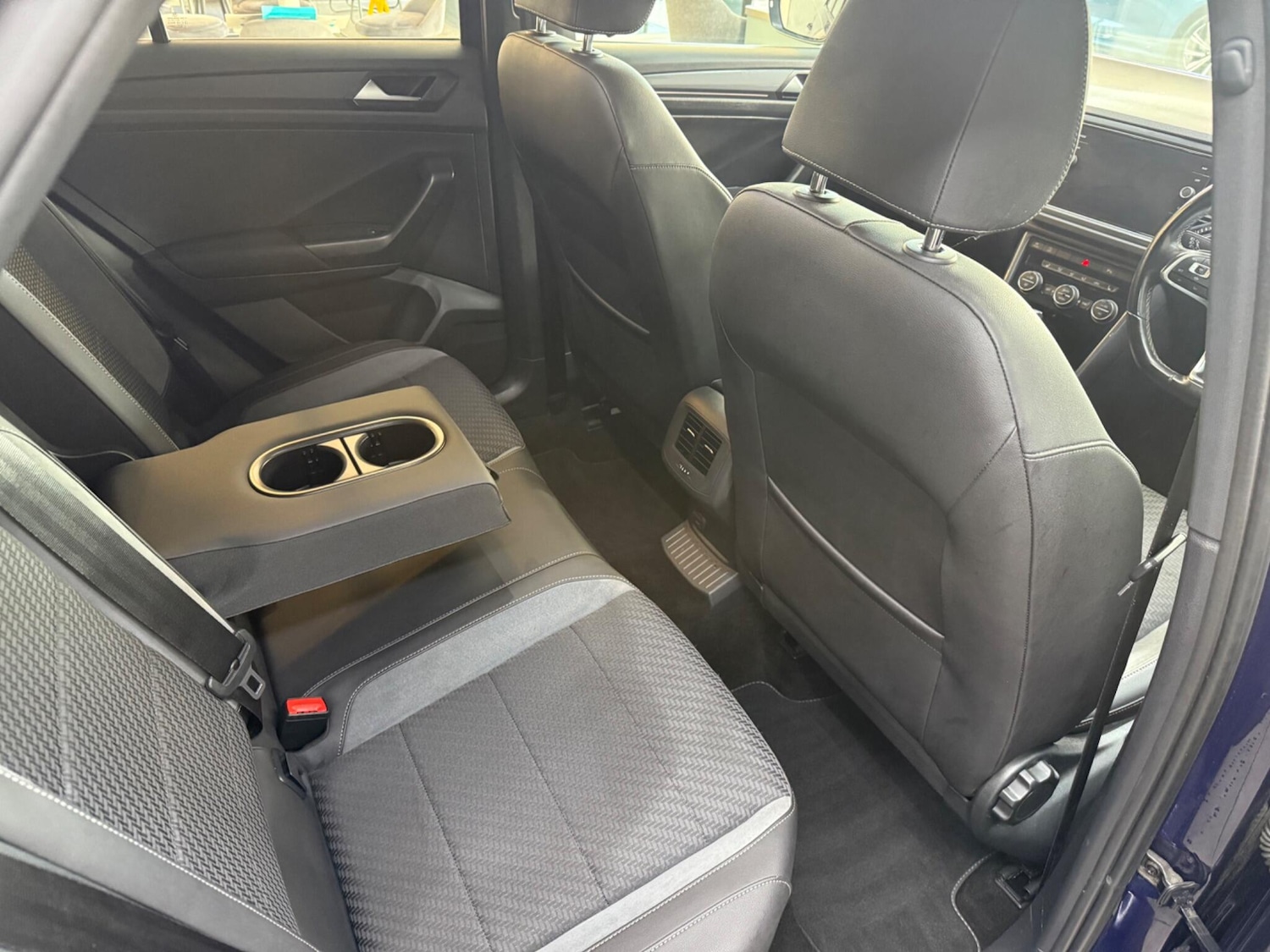 Used Volkswagen T-Roc 2020 for sale - 76360213: Photo 29