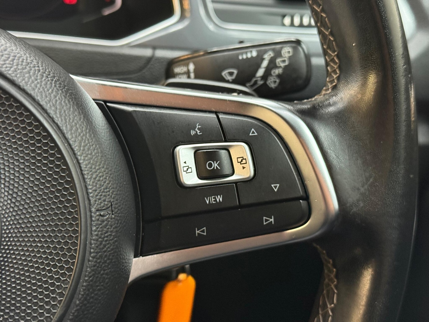 Used Volkswagen T-Roc 2020 for sale - 76360213: Photo 35