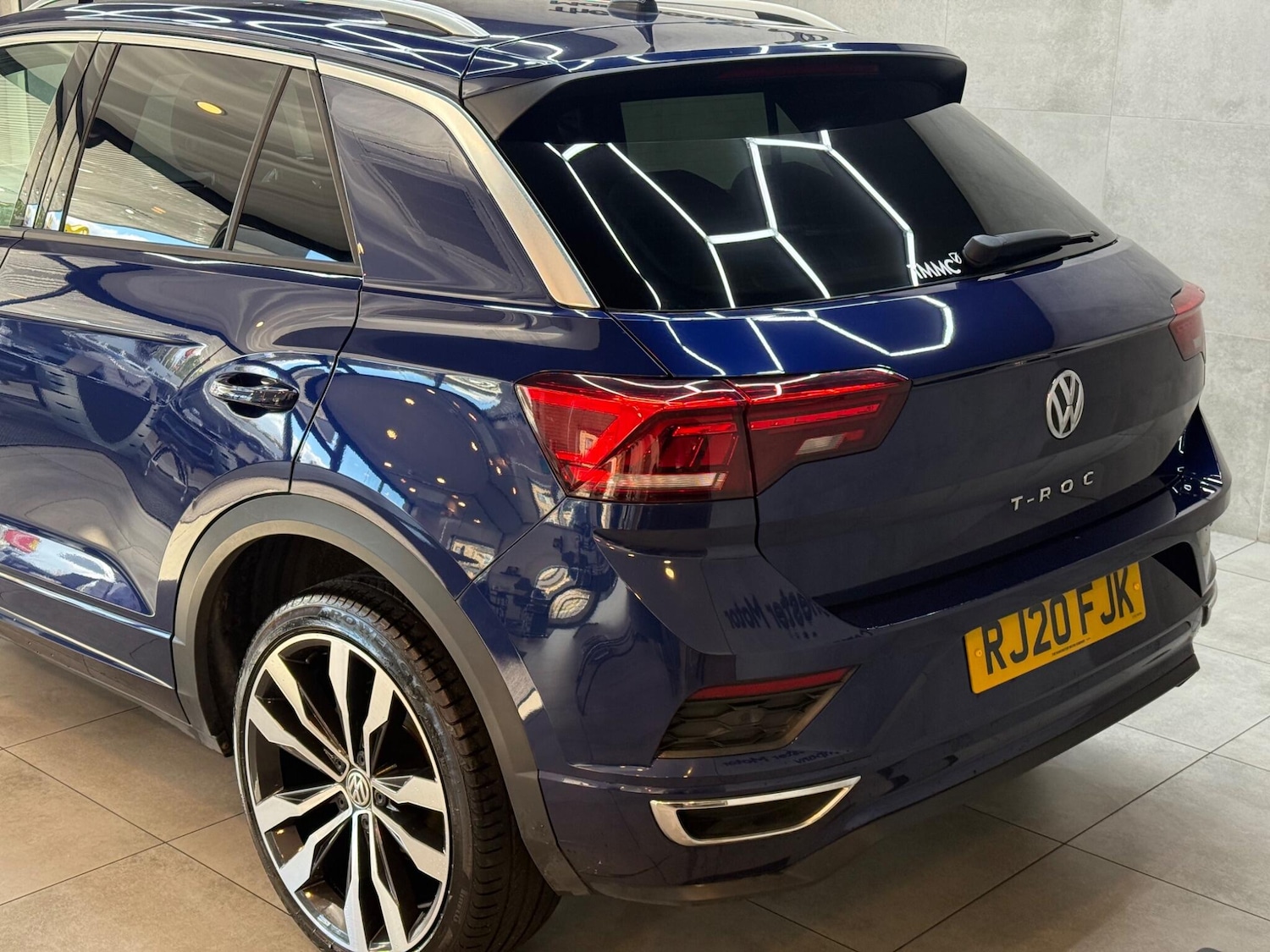 Used Volkswagen T-Roc 2020 for sale - 76360213: Photo 5