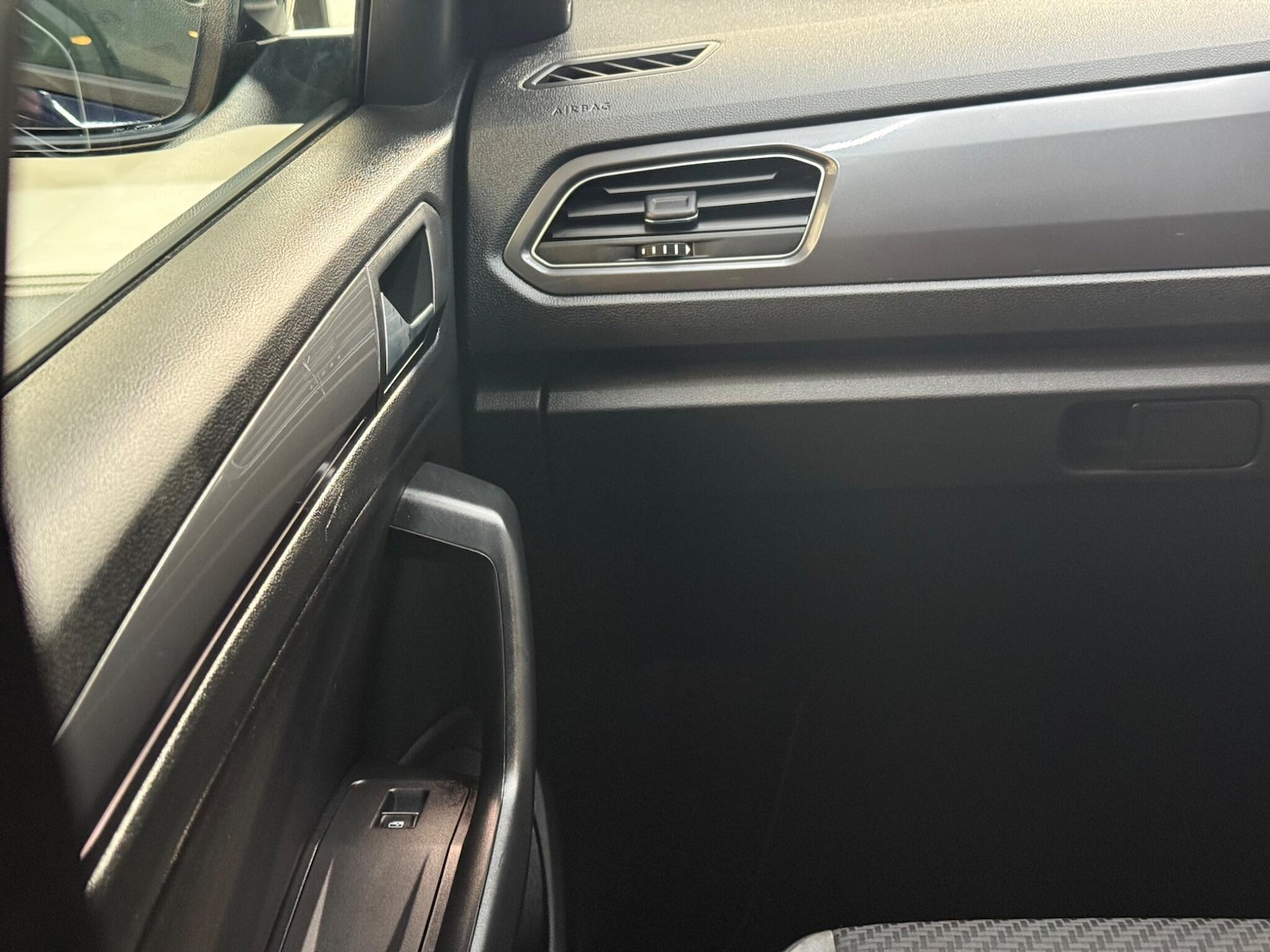 Used Volkswagen T-Roc 2020 for sale - 76360213: Photo 60