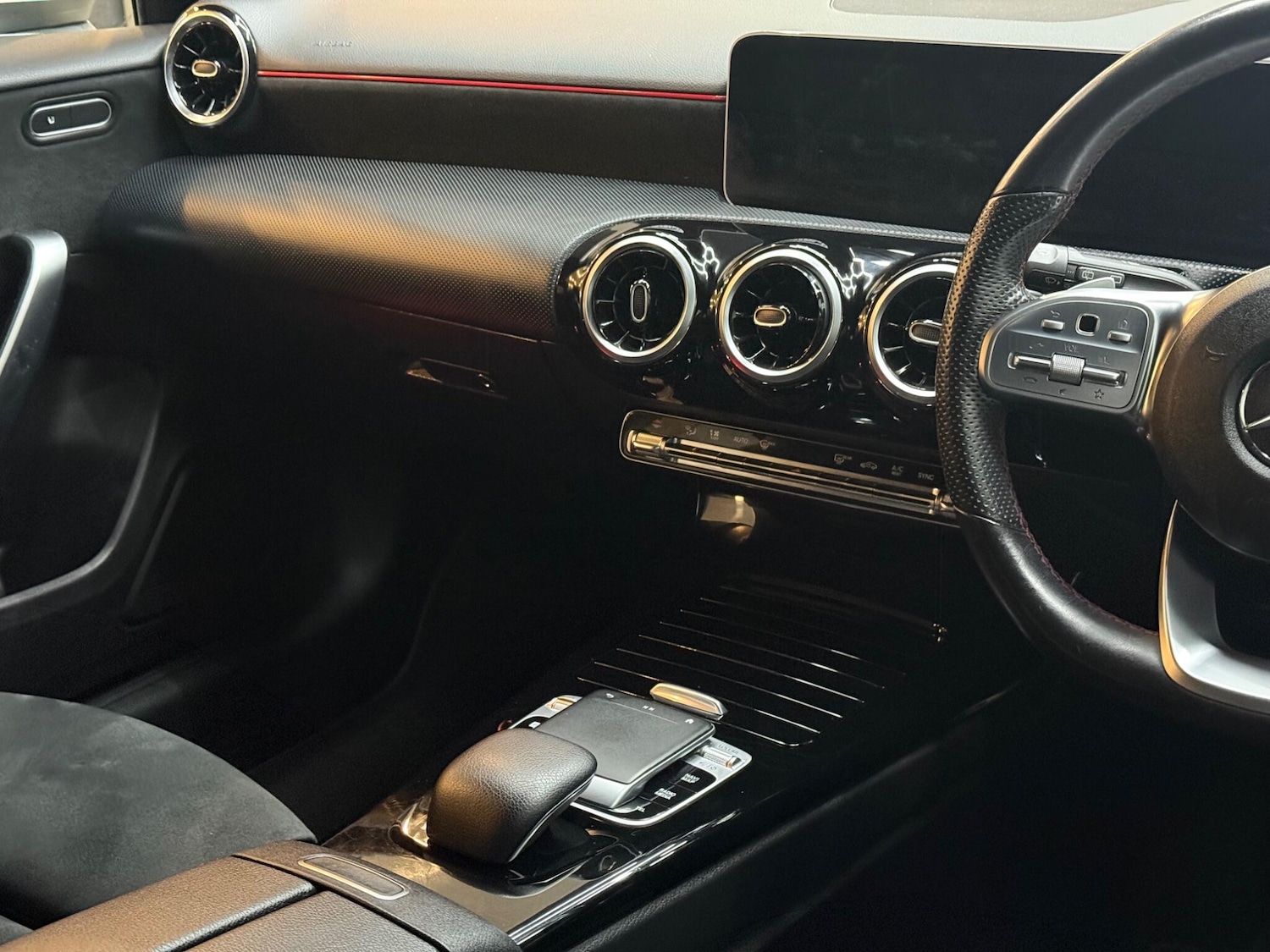 Used Mercedes-Benz A-Class 2019 for sale - 76752922: Photo 10