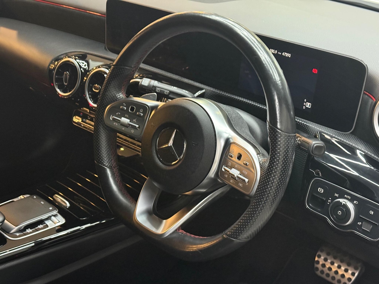 Used Mercedes-Benz A-Class 2019 for sale - 76752922: Photo 37