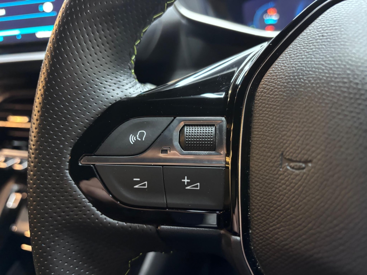 Used Peugeot 208 2022 for sale - 76832127: Photo 30