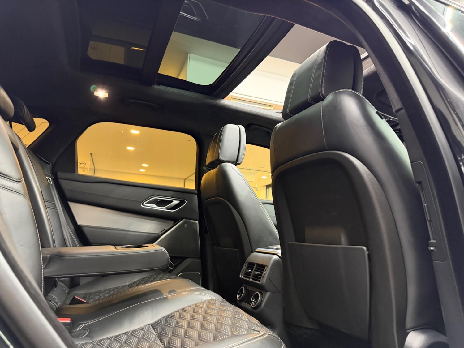 Used Land Rover Range Rover Velar 2019 for sale - 78156715: Photo 18