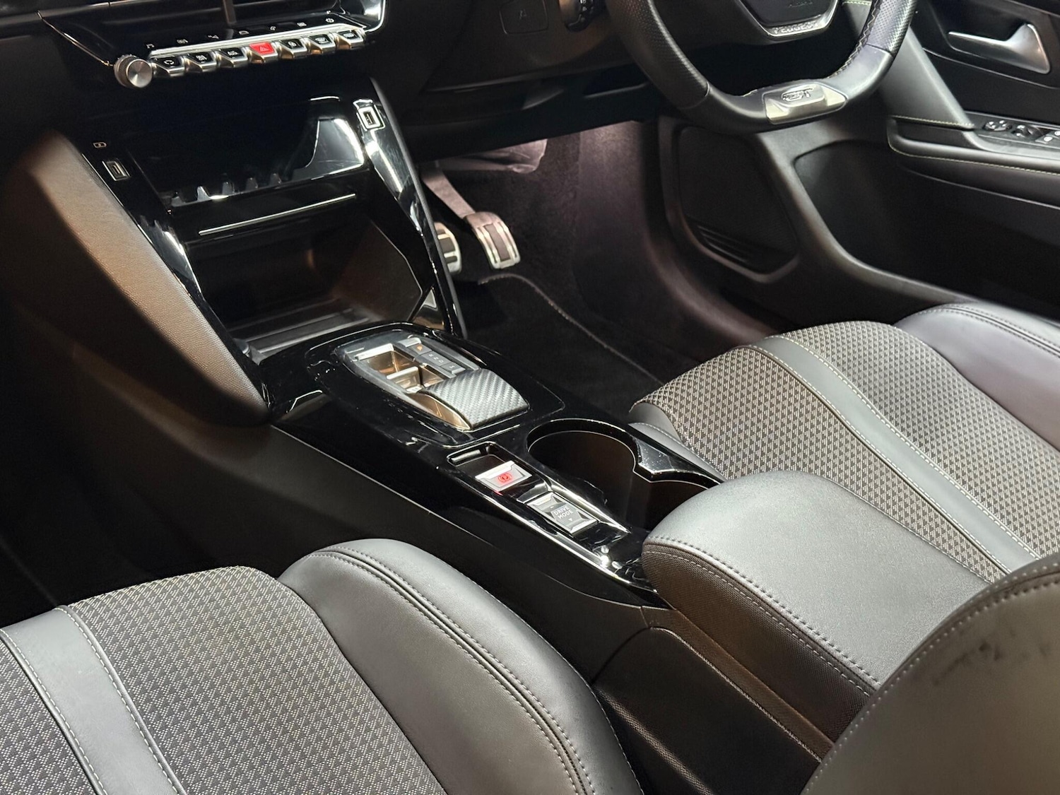 Used Peugeot 208 2023 for sale - 76380802: Photo 12