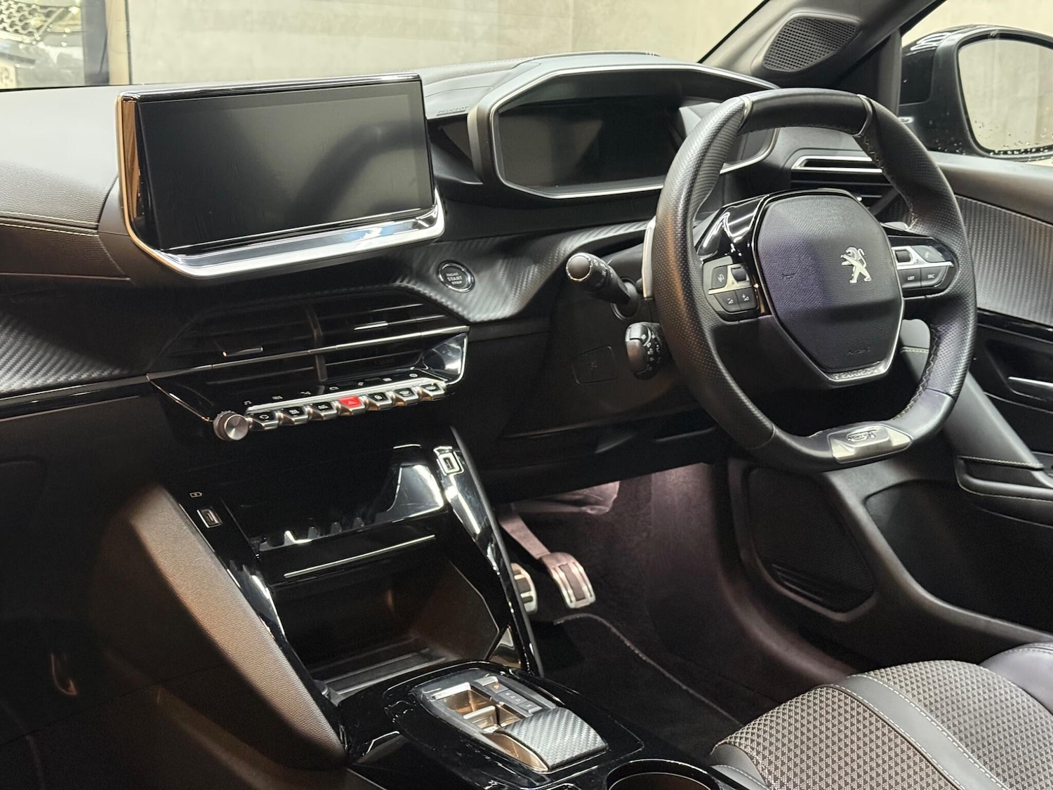 Used Peugeot 208 2023 for sale - 76380802: Photo 13