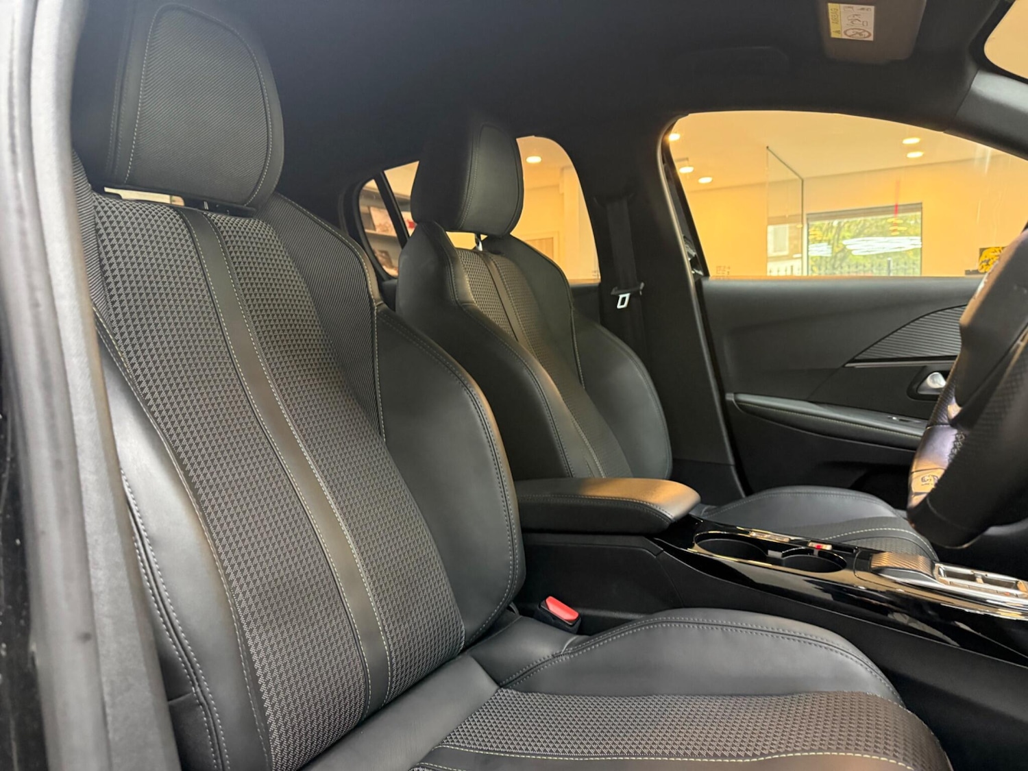 Used Peugeot 208 2023 for sale - 76380802: Photo 19