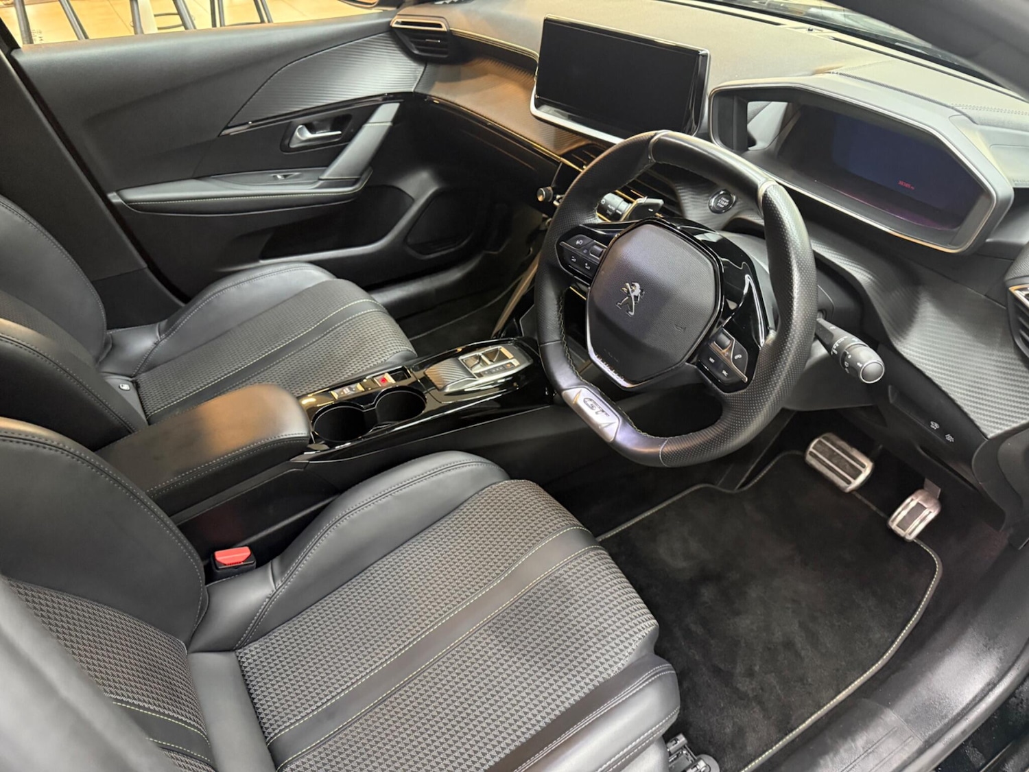 Used Peugeot 208 2023 for sale - 76380802: Photo 21