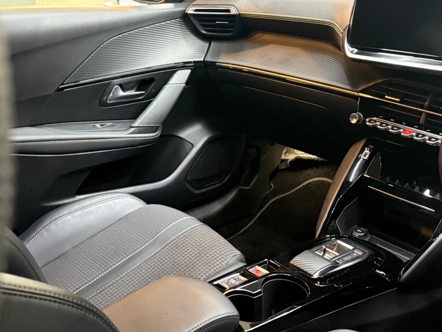 Used Peugeot 208 2023 for sale - 76380802: Photo 45