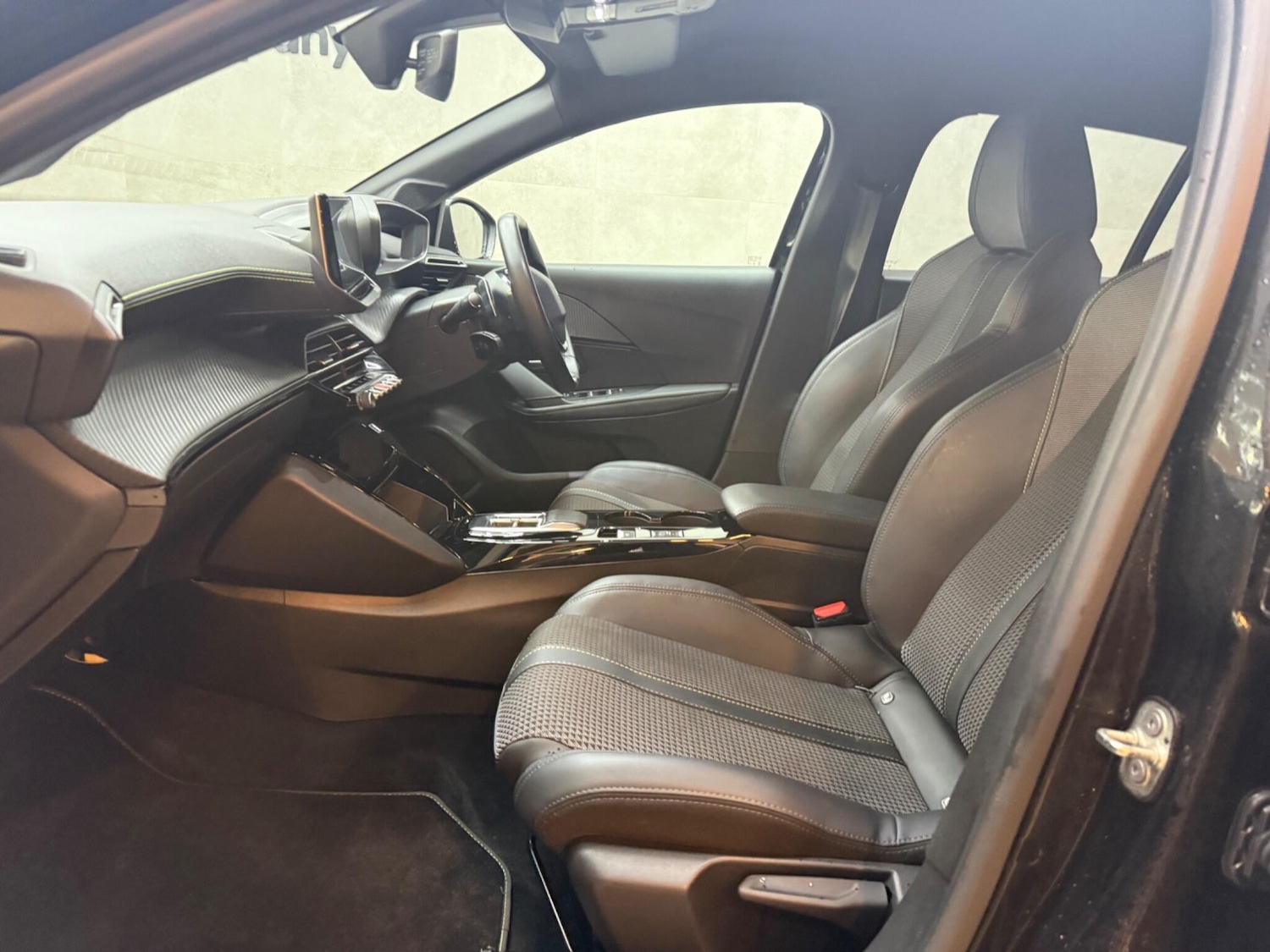 Used Peugeot 208 2023 for sale - 76380802: Photo 46