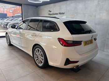 Used BMW 3 Series 2021 for sale - 78561104: Photo