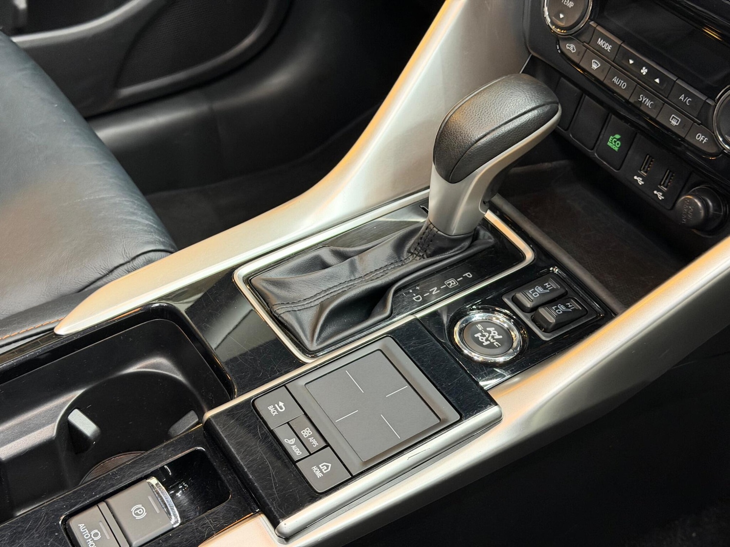 Used Mitsubishi Eclipse Cross 2019 for sale - 77050049: Photo 11