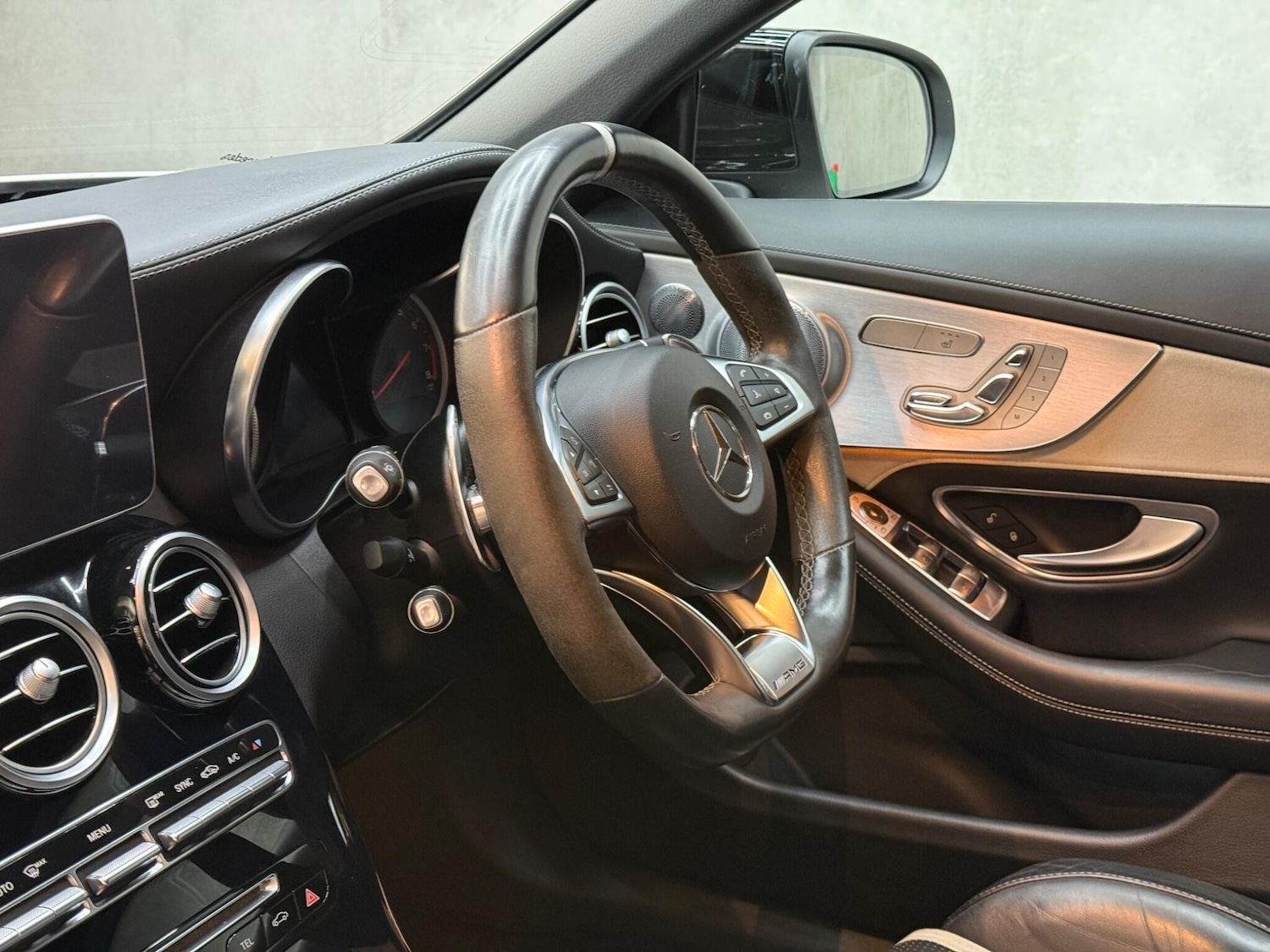 Used Mercedes-Benz C Class 2017 for sale - 76645347: Photo 17