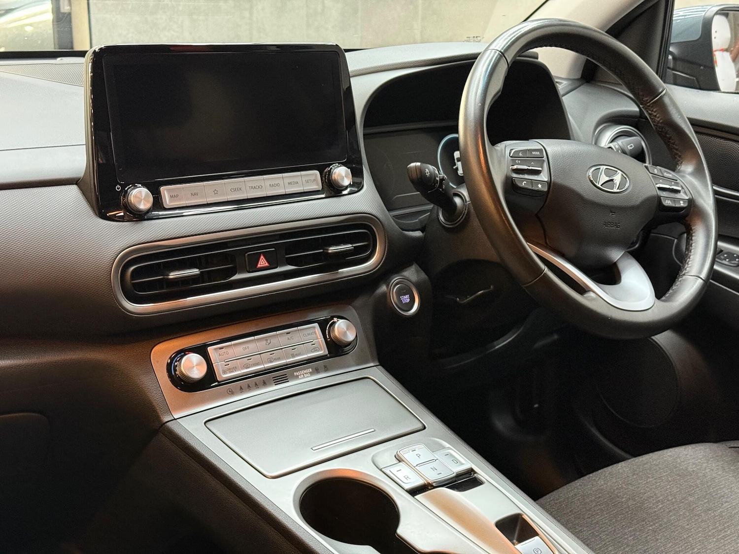 Used Hyundai KONA 2023 for sale - 76752480: Photo 12