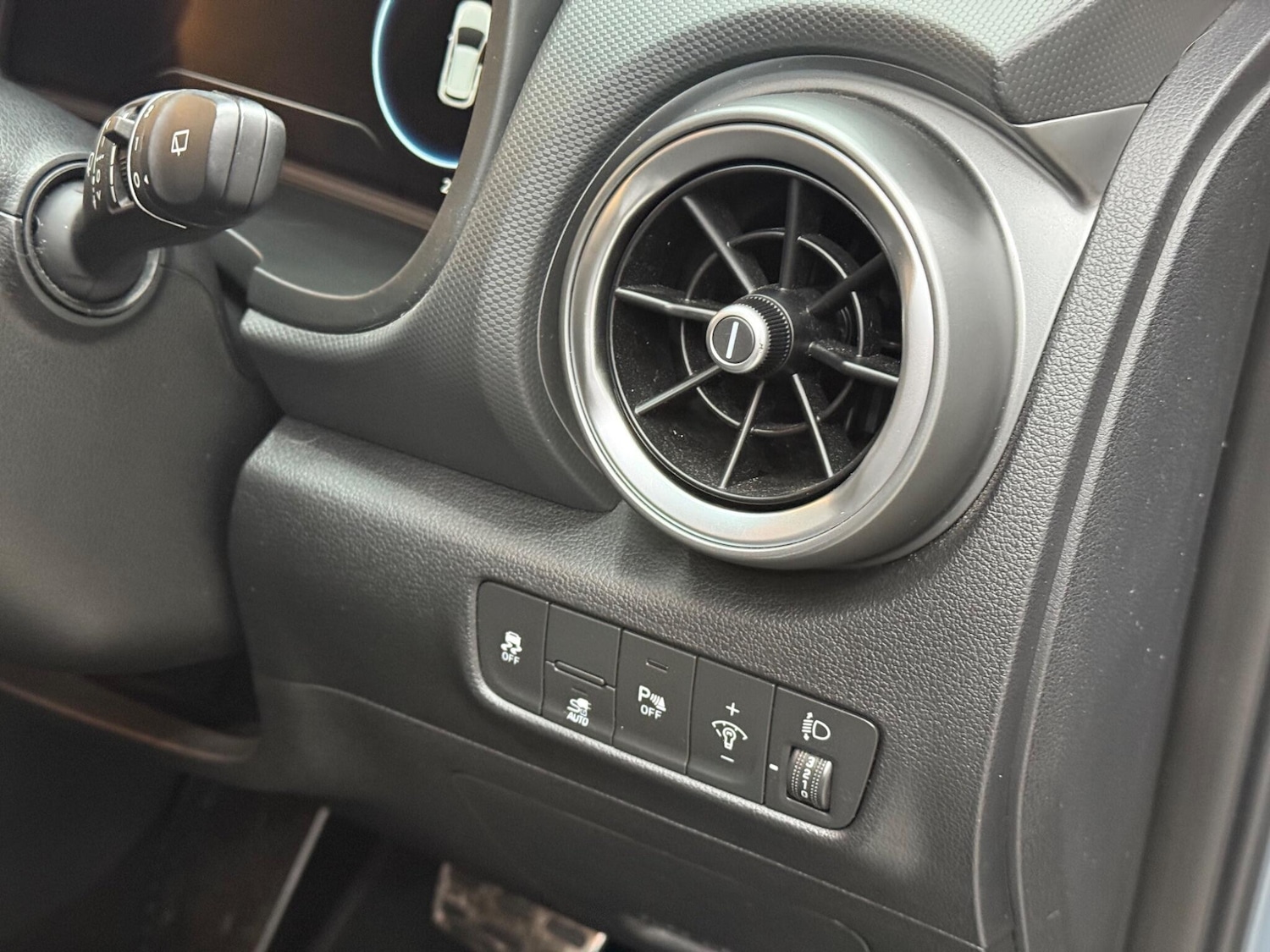 Used Hyundai KONA 2023 for sale - 76752480: Photo 26