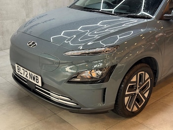 Used Hyundai KONA 2023 for sale - 76752480: Photo