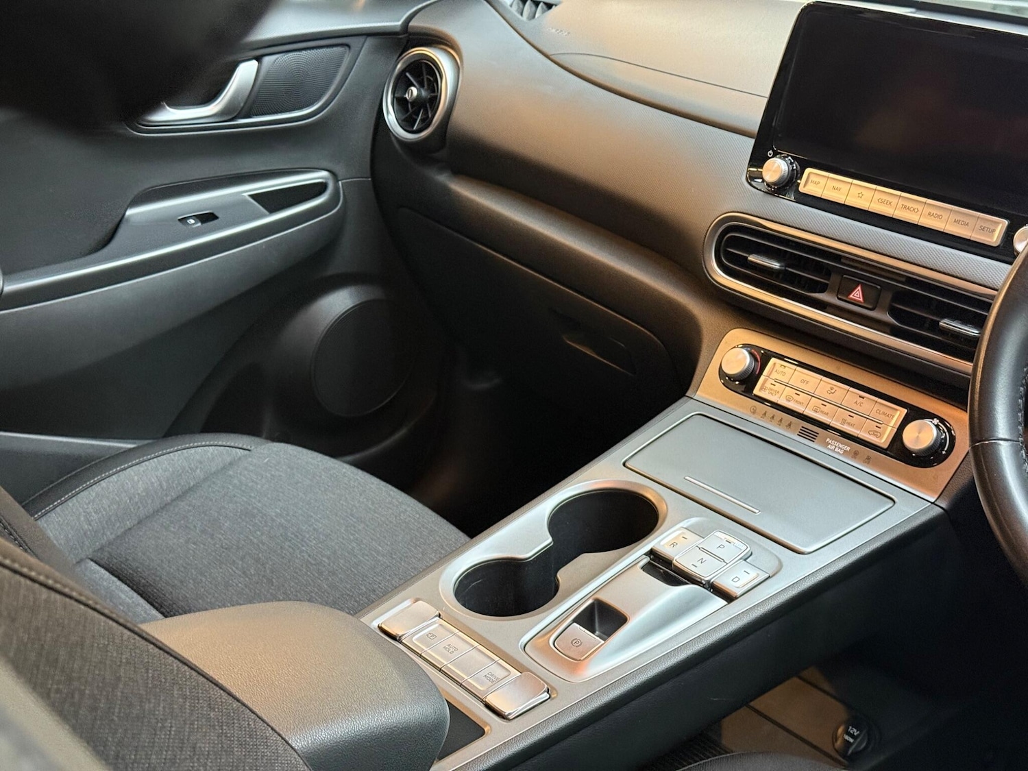 Used Hyundai KONA 2023 for sale - 76752480: Photo 9