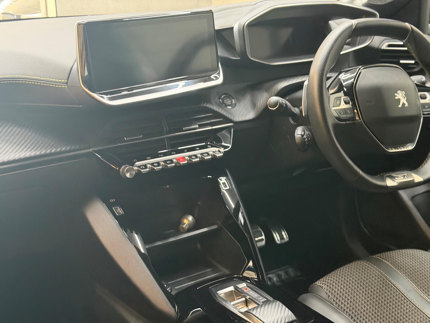 Used Peugeot 208 2023 for sale - 78170550: Photo 15