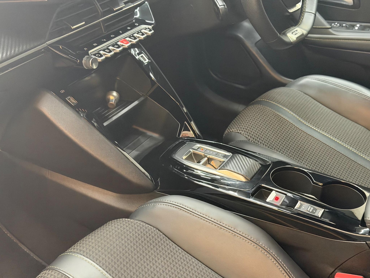 Used Peugeot 208 2023 for sale - 78170550: Photo 18