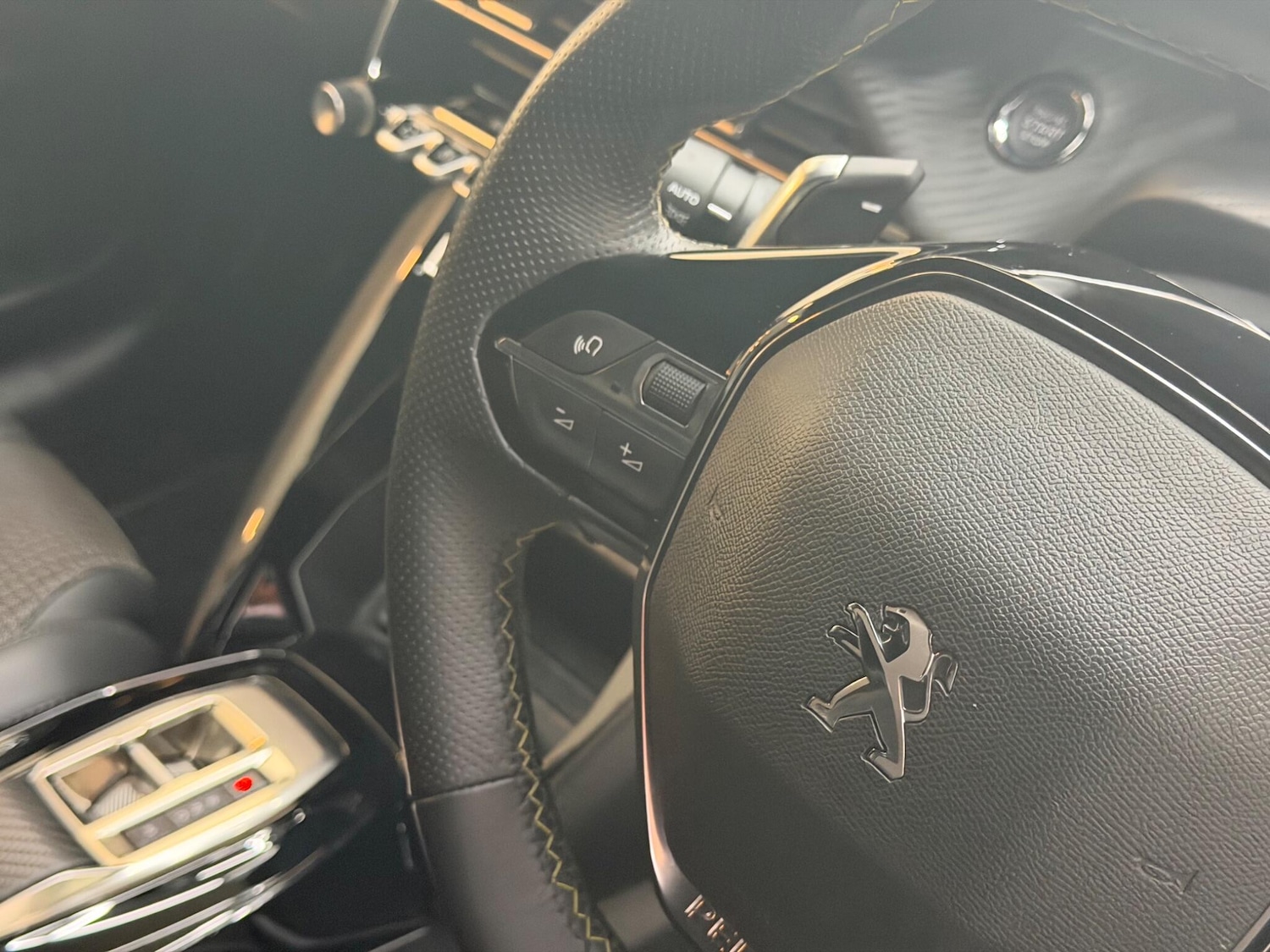 Used Peugeot 208 2023 for sale - 78170550: Photo 31