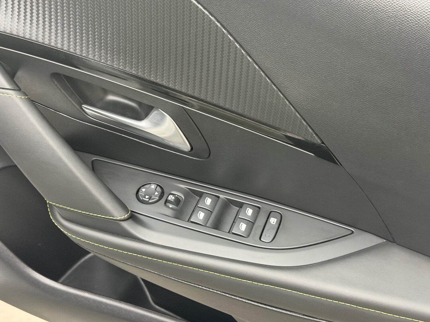 Used Peugeot 208 2023 for sale - 78170550: Photo 32