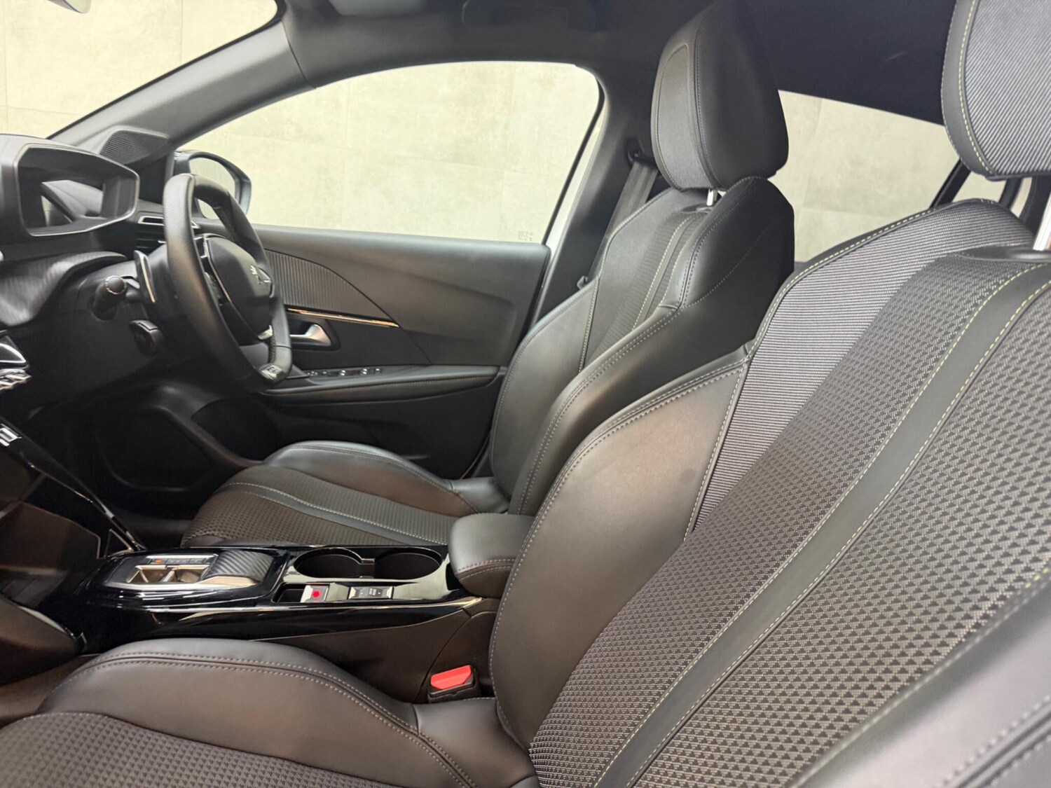 Used Peugeot 208 2023 for sale - 78170550: Photo 50