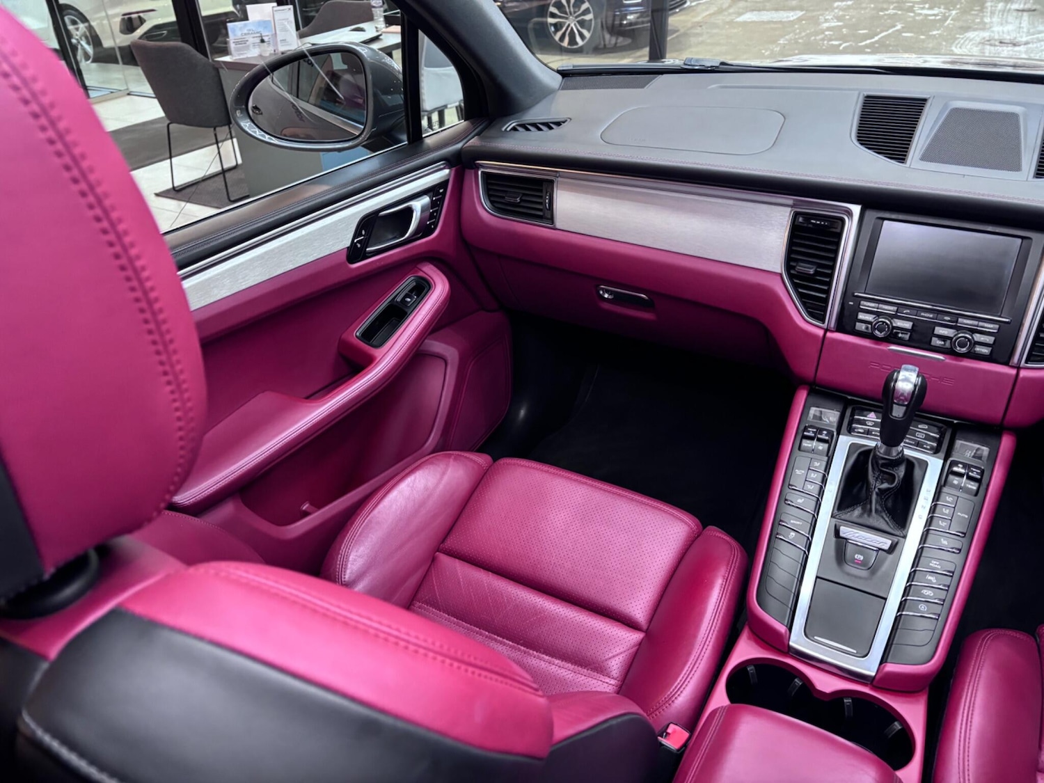 Used Porsche Macan 2014 for sale - 76337819: Photo 40