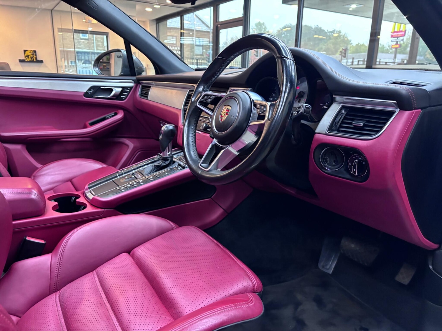 Used Porsche Macan 2014 for sale - 76337819: Photo 42
