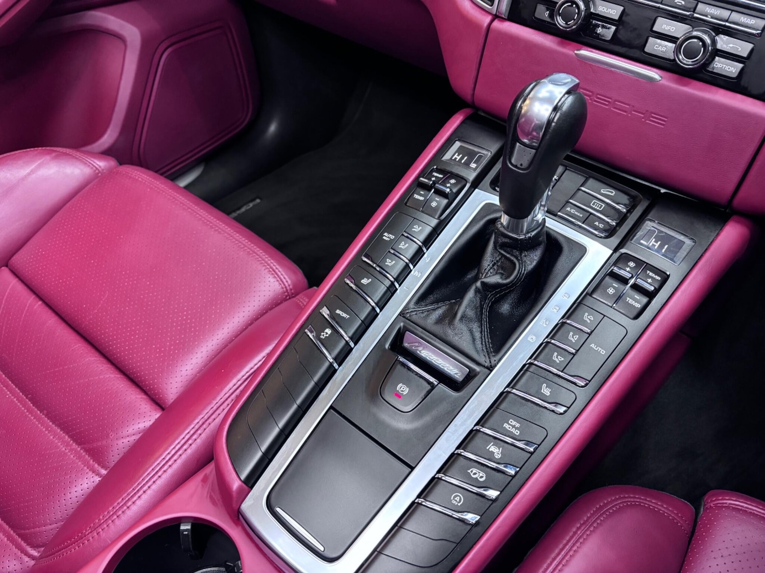 Used Porsche Macan 2014 for sale - 76337819: Photo 57