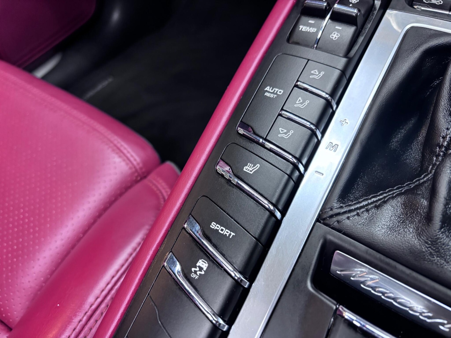 Used Porsche Macan 2014 for sale - 76337819: Photo 61