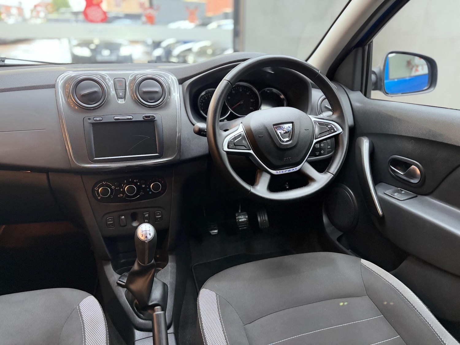 Used Dacia Sandero Stepway 2020 for sale - 76759307: Photo 25