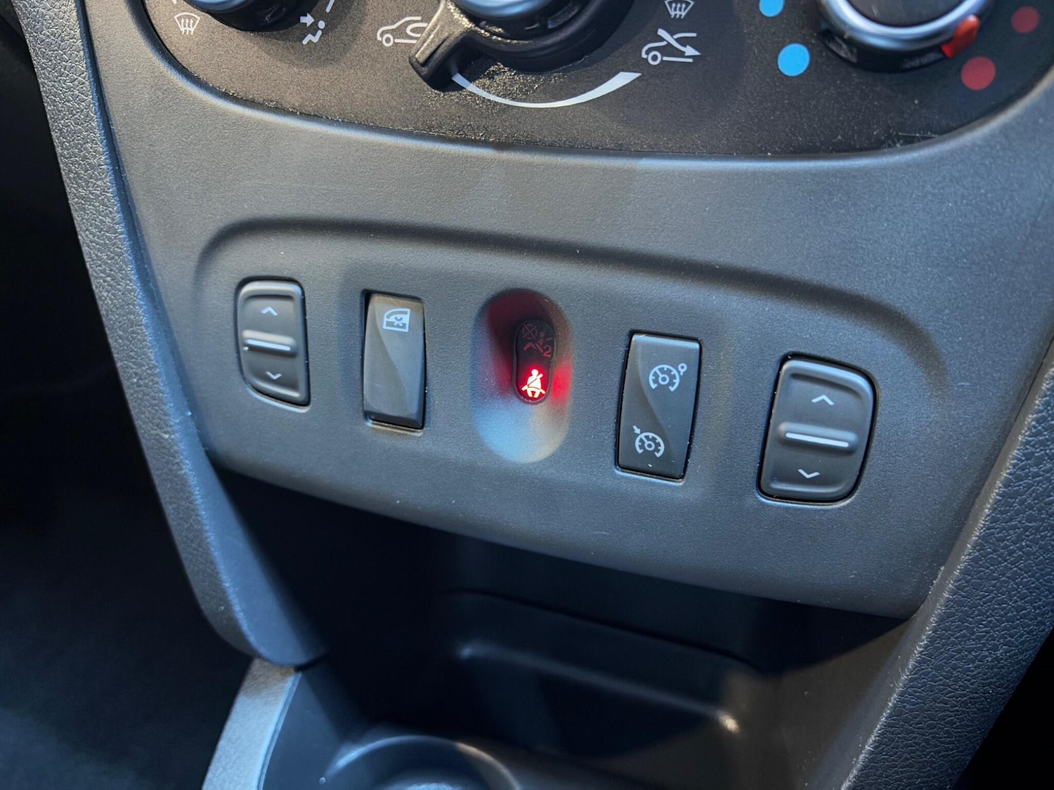 Used Dacia Sandero Stepway 2020 for sale - 76759307: Photo 39