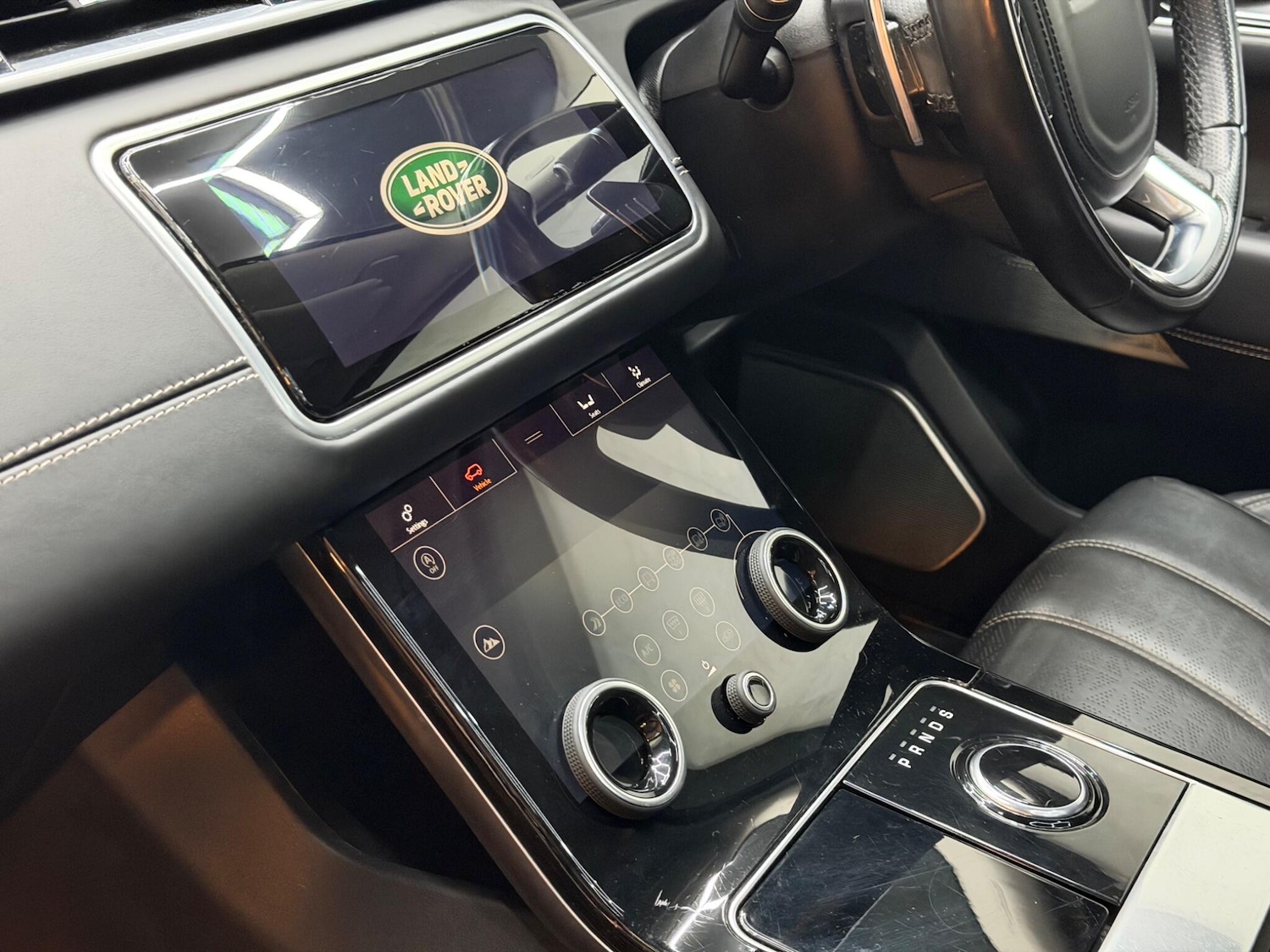 Used Land Rover Range Rover Velar 2017 for sale - 77156597: Photo 14