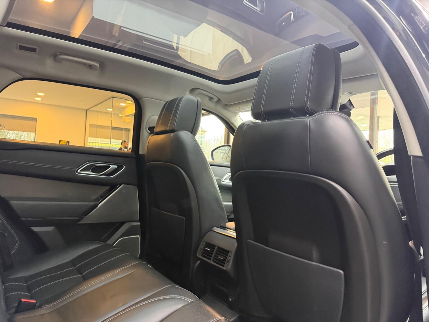 Used Land Rover Range Rover Velar 2017 for sale - 77156597: Photo 18