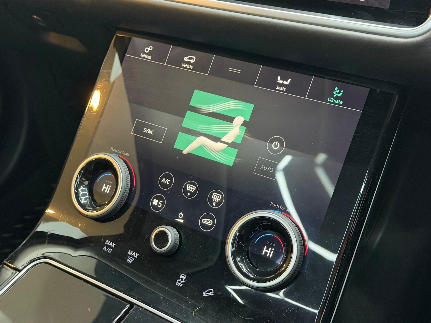 Used Land Rover Range Rover Velar 2017 for sale - 77156597: Photo 34