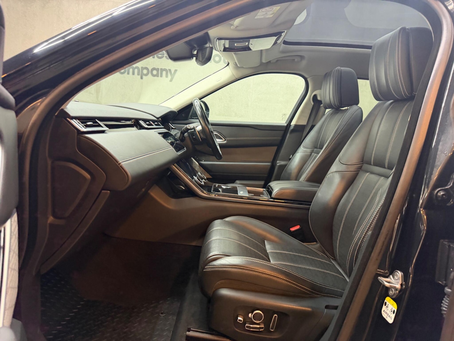 Used Land Rover Range Rover Velar 2017 for sale - 77156597: Photo 46