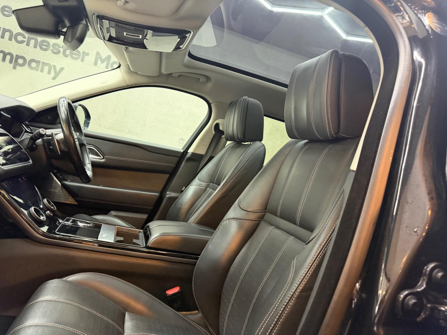 Used Land Rover Range Rover Velar 2017 for sale - 77156597: Photo 48