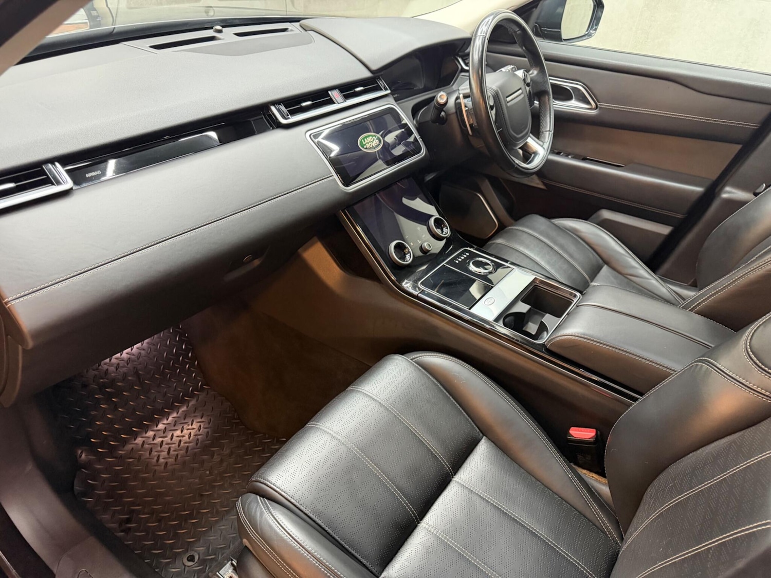 Used Land Rover Range Rover Velar 2017 for sale - 77156597: Photo 51