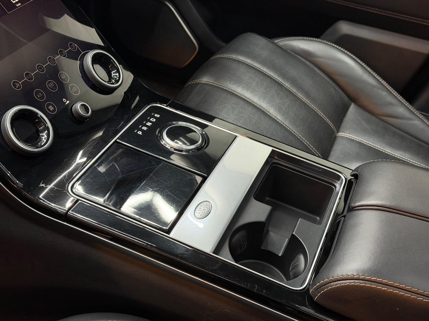 Used Land Rover Range Rover Velar 2017 for sale - 77156597: Photo 56