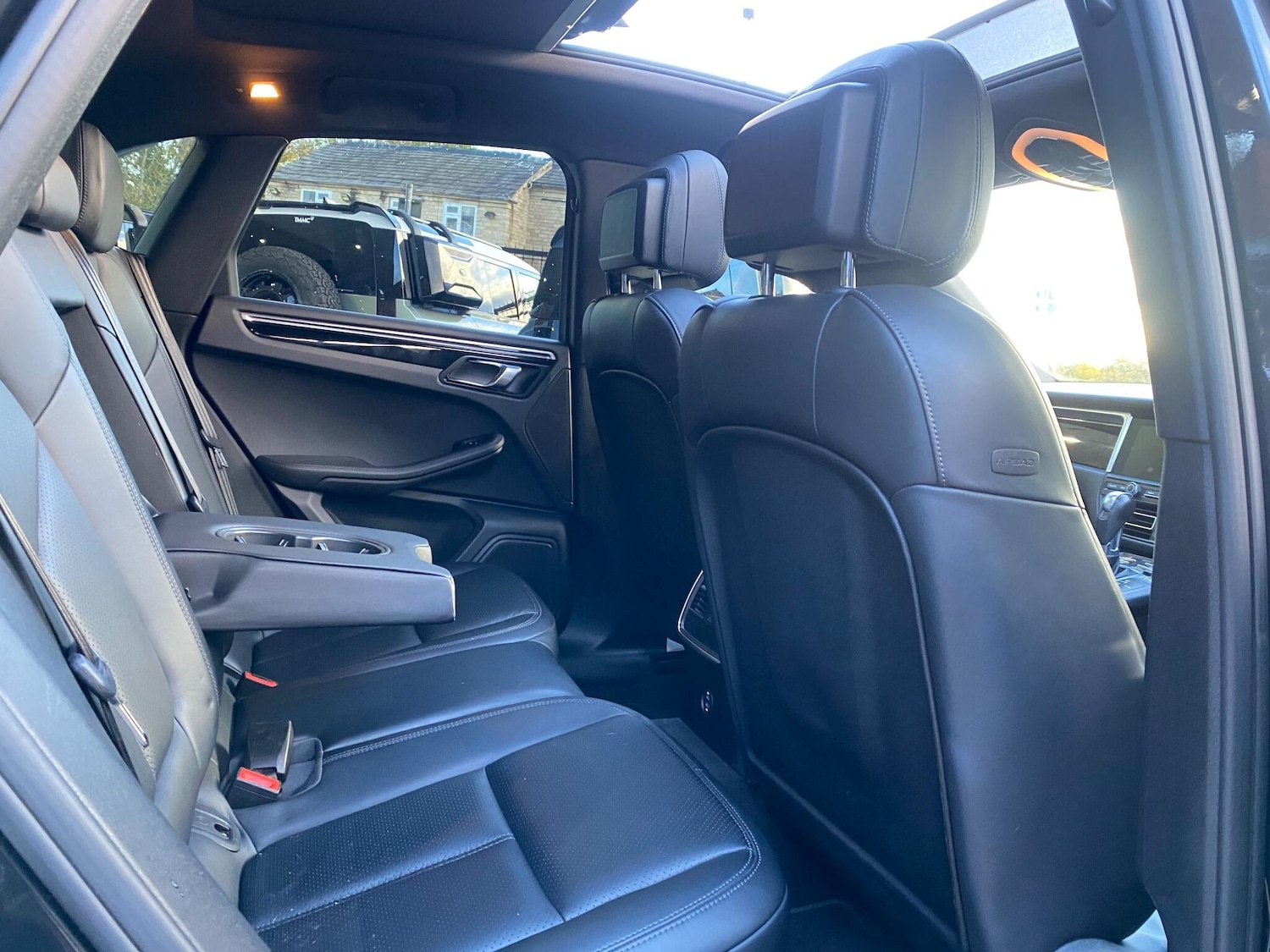 Used Porsche Macan 2019 for sale - 76409466: Photo 10