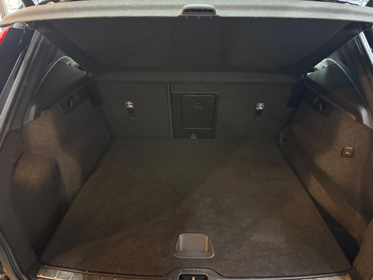 Used Volvo XC40 for sale - 76995422: Photo 39