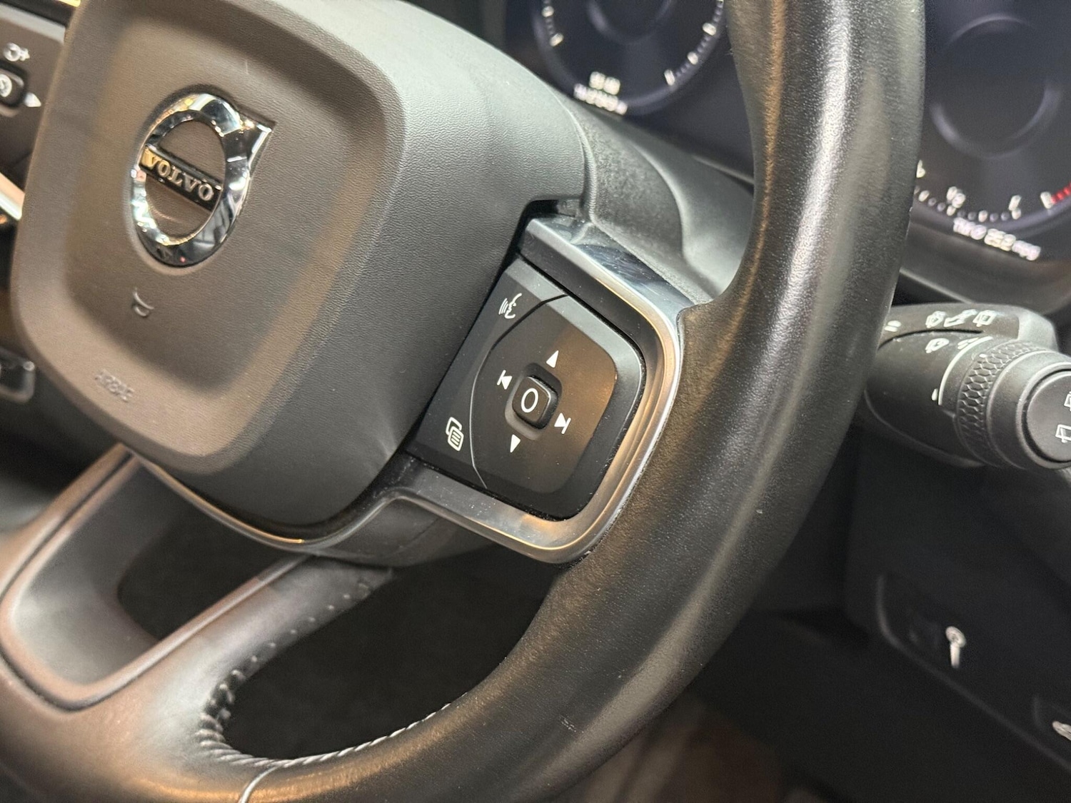 Used Volvo XC40 for sale - 76995422: Photo 50