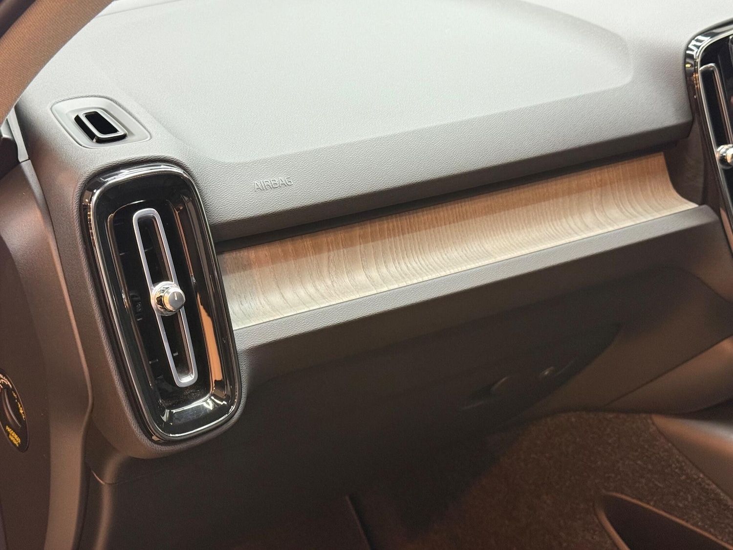 Used Volvo XC40 for sale - 76995422: Photo 55