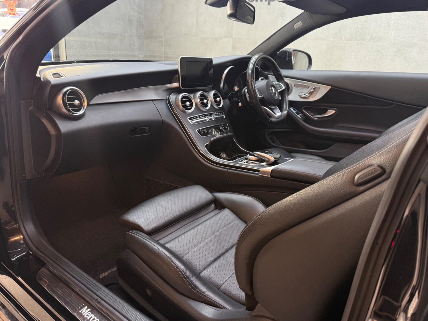 Used Mercedes-Benz C Class 2017 for sale - 76942434: Photo 41