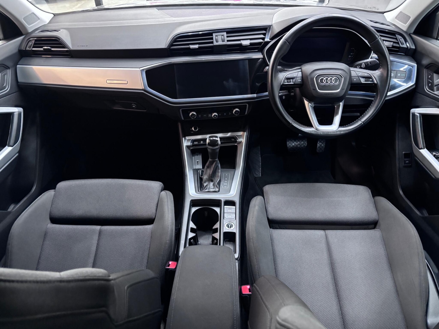 Used Audi Q3 2020 for sale - 76742705: Photo 43