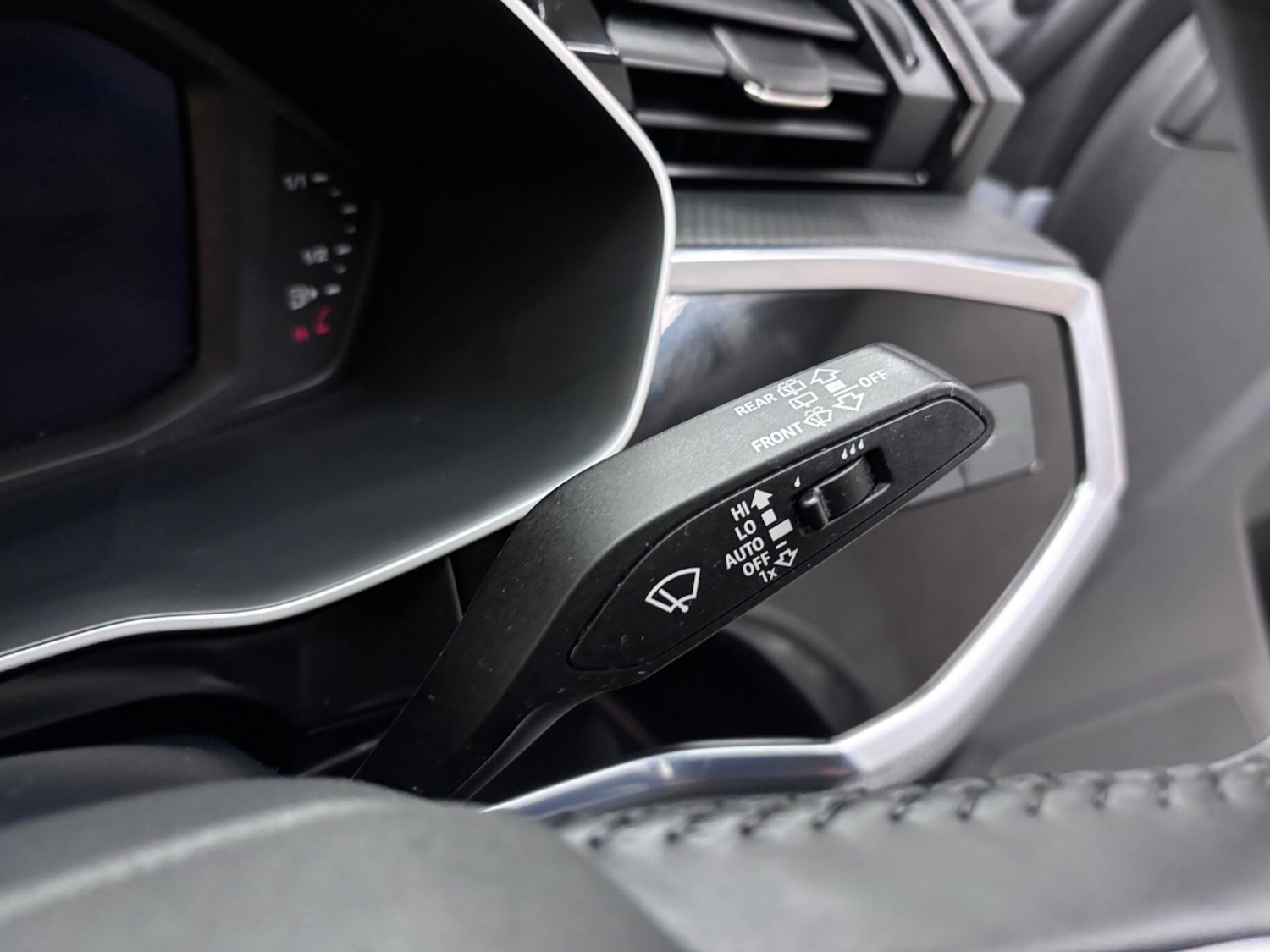 Used Audi Q3 2020 for sale - 76742705: Photo 55